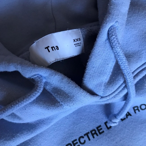 Aritzia TNA Cropped Hoodie - Picture 7 of 9
